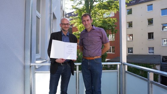 Dr. Menge, Vorsitzenden des Kreisverbandes Hannover Stadt und Henrik Berthold (Geschäftsführer des Bezirksverbandes)